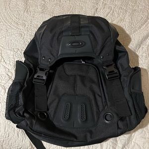Black Oakley back pack